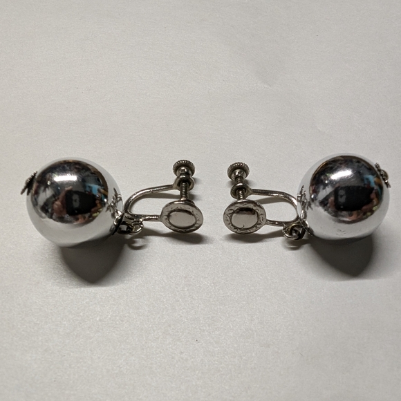 Vintage silver ball earrings screw on - Picture 7 of 7